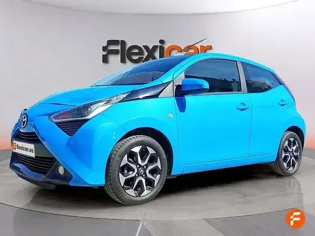 Usado Toyota Aygo X-cite 72 CV (52 kW) 2020 Azul Utilitario