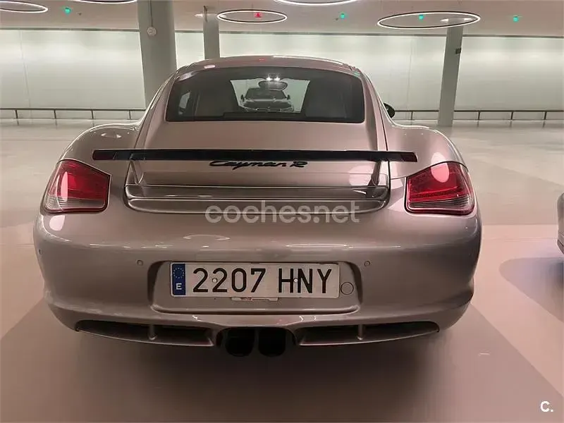 Usado Porsche Cayman 330 CV (242 kW) 2013 Gris / plata Coupe