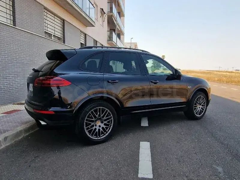 Usado Porsche Cayenne Platinum Edition 262 CV (192 kW) 2017 Negro SUV