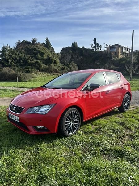 Usado Seat Leon CONNECT 110 CV (80 kW) 2016 Rojo Berlina