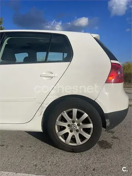 Usado VW Golf V 122 CV (89 kW) 2007 Blanco Berlina