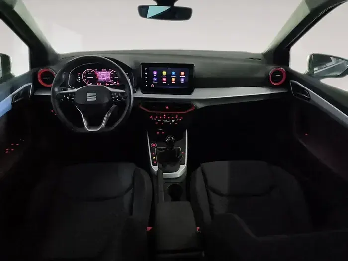 Usado Seat Arona FR 115 CV (84 kW) 2025 Gris SUV