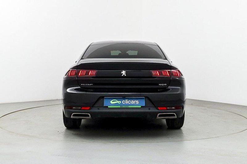 Usado Peugeot 508 Allure 130 CV (95 kW) 2022 Negro Berlina
