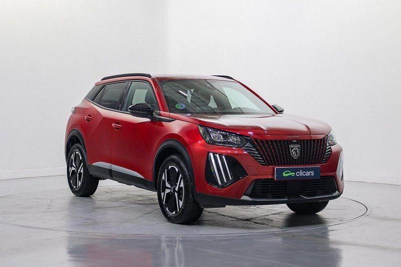 Usado Peugeot 2008 Allure 136 CV (100 kW) 2025 Rojo SUV
