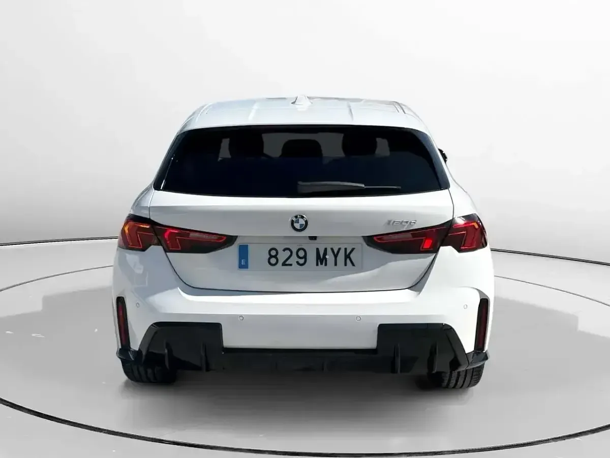 Usado BMW 120 Comfort Edition 163 CV (119 kW) 2025 Blanco Utilitario