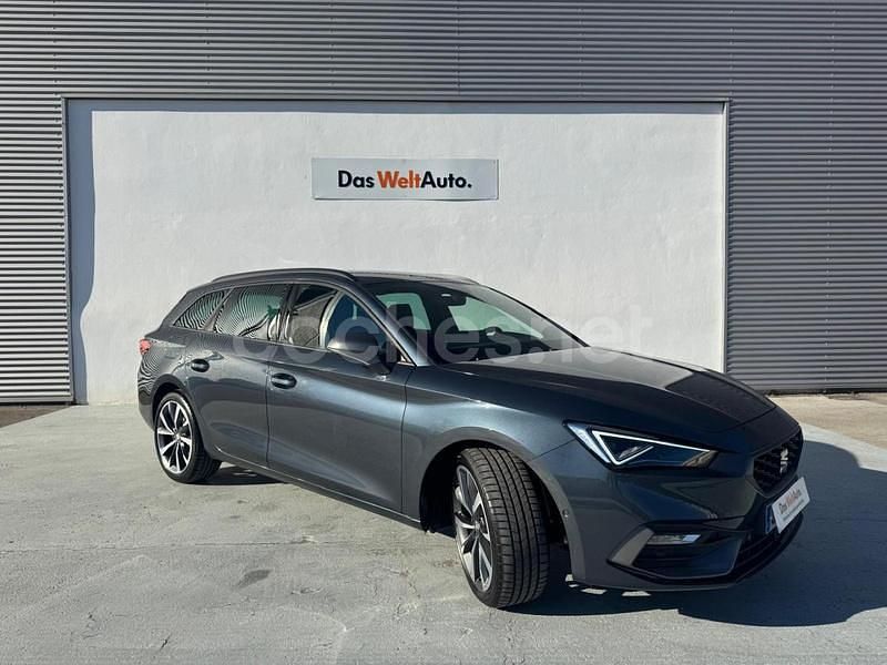 Gris / plata Nuevo 2025 Seat Leon FR Familiar | 28.000 € (Un poco caro) - Imagen 1/1