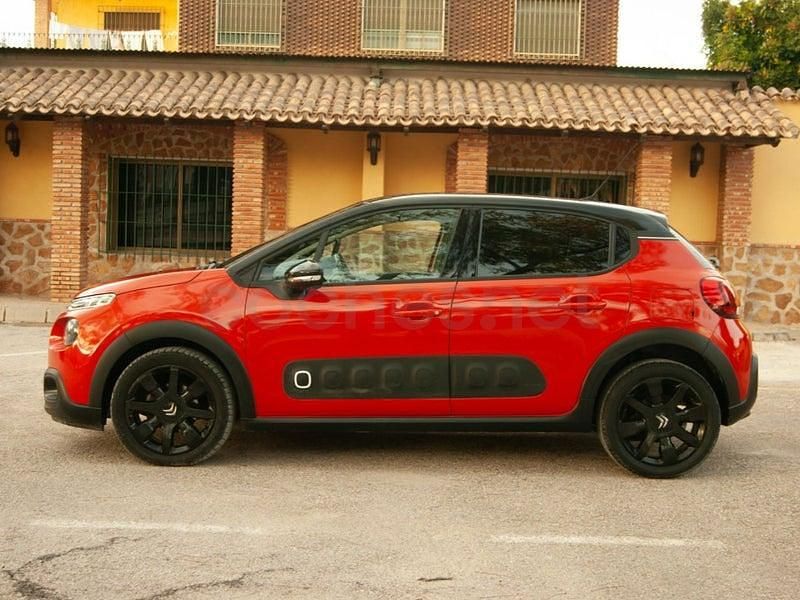 Usado Citroën C3 Feel 110 CV (80 kW) 2017 Naranja Berlina