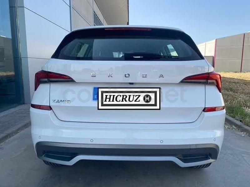 Usado Skoda Kamiq Ambition 110 CV (80 kW) 2022 Blanco SUV