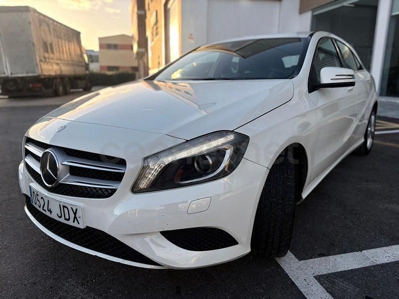 Usado Mercedes A180 Style 109 CV (80 kW) 2015 Blanco Berlina