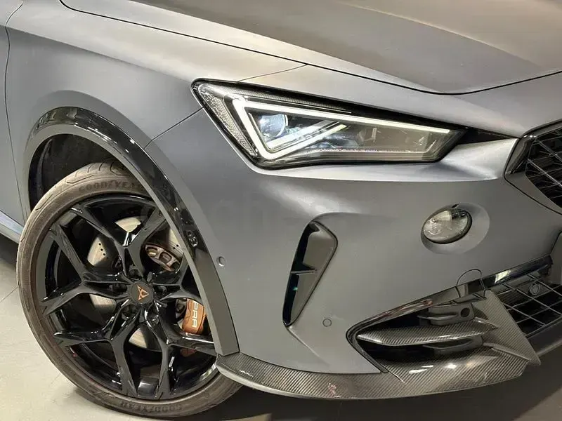Usado Cupra Formentor VZ 390 CV (286 kW) 2023 Gris / plata SUV
