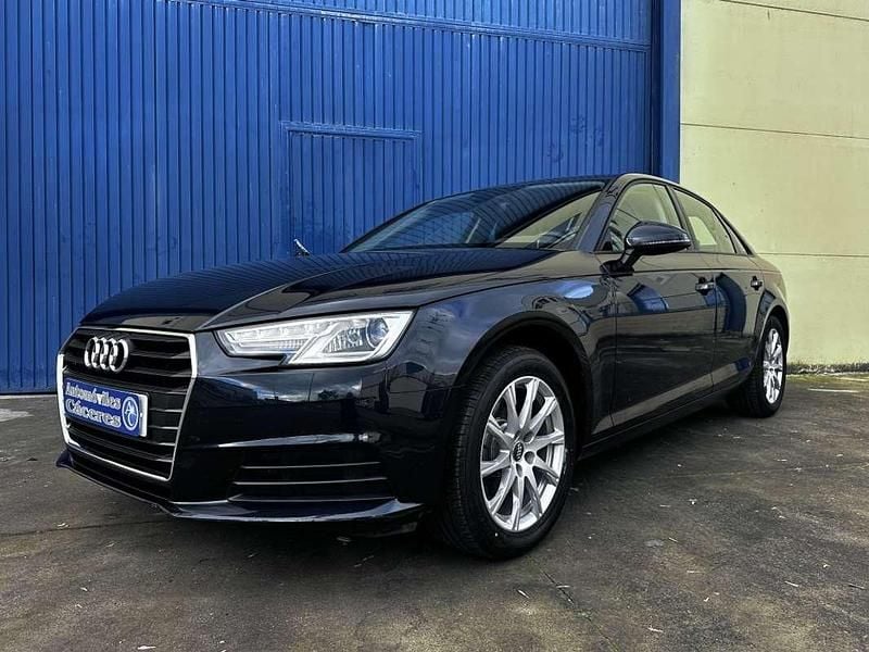 Usado Audi A4 Advanced 150 CV (110 kW) 2016 Azul Berlina