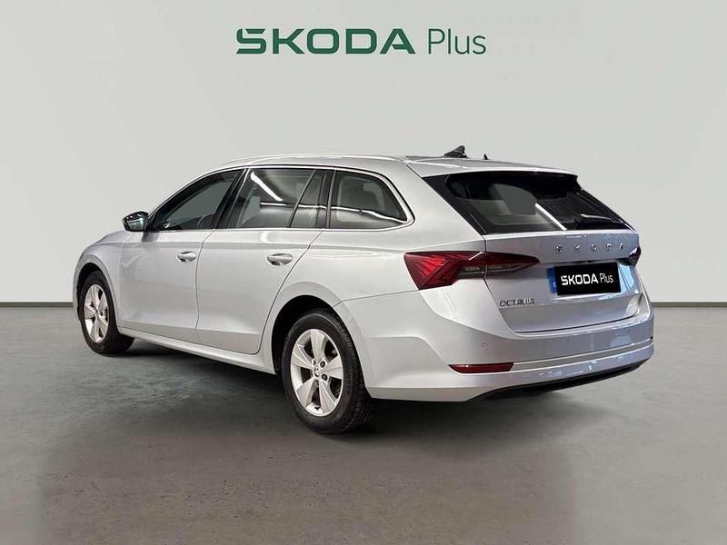 Usado Skoda Yeti Ambition 110 CV (80 kW) 2023 Plateado SUV