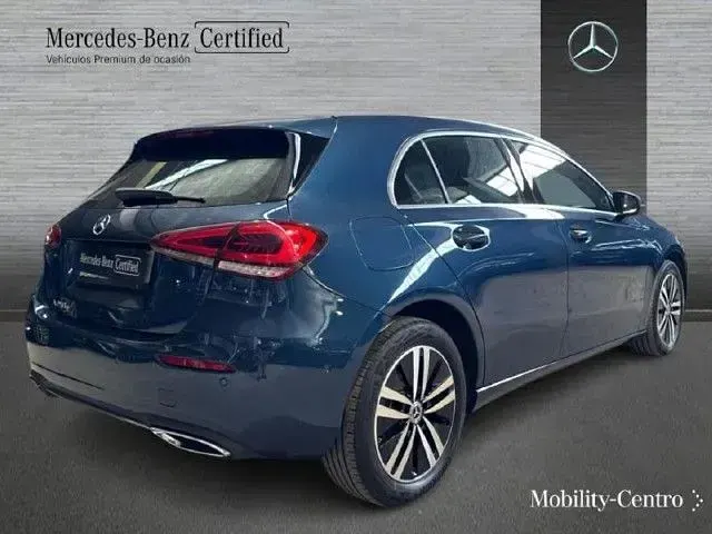 Usado Mercedes A250 218 CV (160 kW) 2022 Azul Berlina