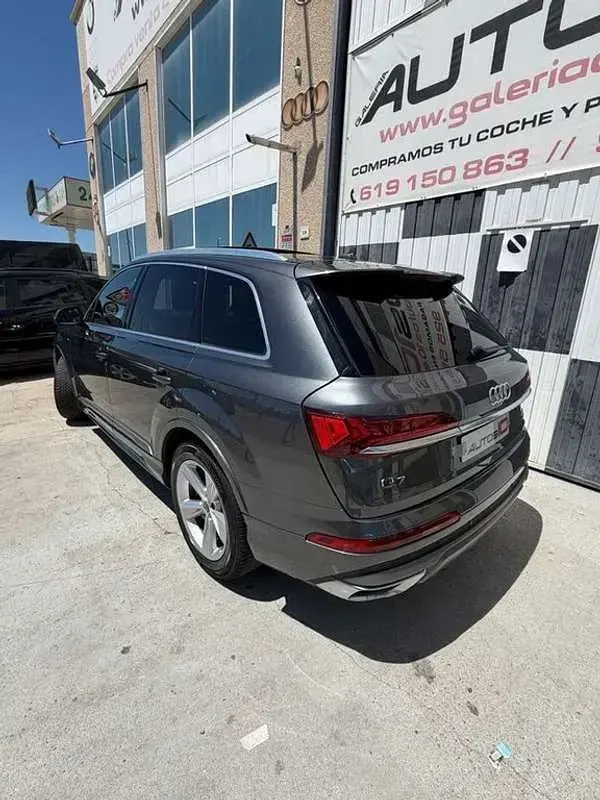 Usado Audi Q7 237 CV (174 kW) 2020 Gris SUV