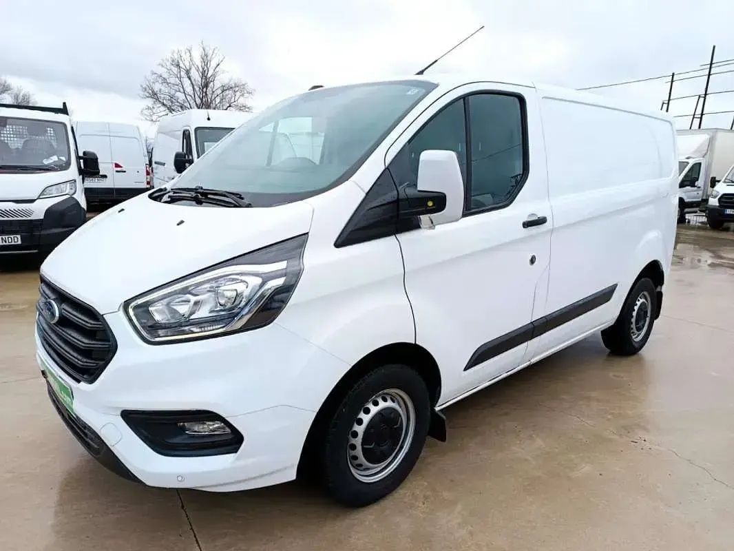 Usado Ford Transit Custom Trend 131 CV (96 kW) 2022 Blanco Van