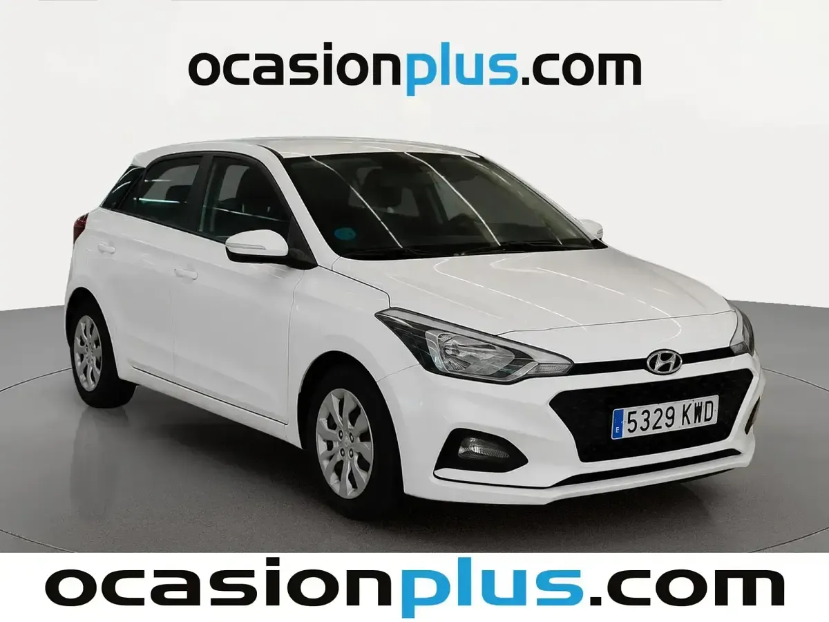 Usado Hyundai i20 75 CV (55 kW) 2019 Blanco Utilitario
