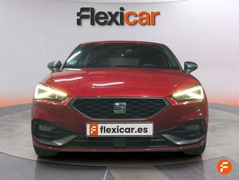Usado Seat Leon FR 150 CV (110 kW) 2021 Rojo Utilitario