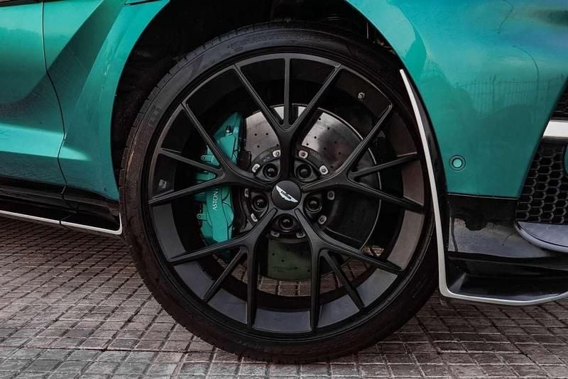 Usado Aston Martin DBX 707 707 CV (519 kW) 2025 Verde SUV