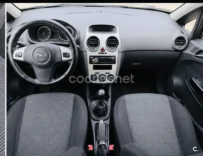 Usado Opel Corsa Selective 75 CV (55 kW) 2011 Gris / plata Utilitario