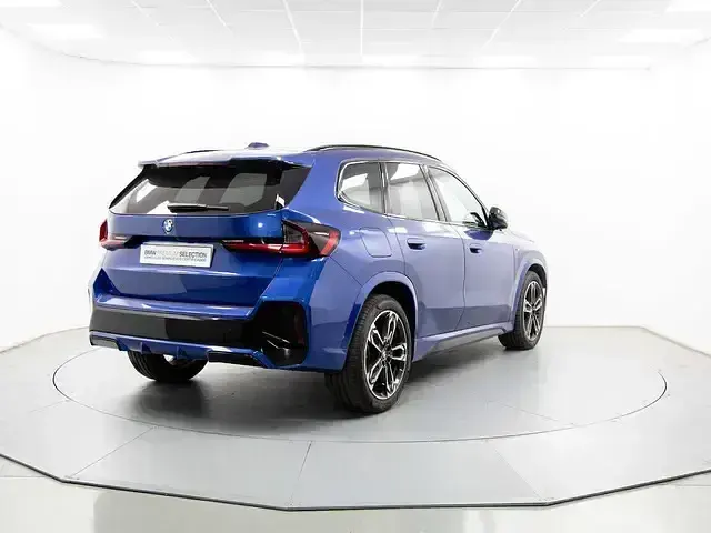 Käytetty BMW X1 Comfort Edition 150 HP (110 kW) 2024 Sininen Katumaasturi