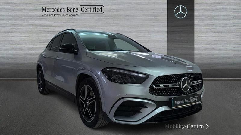 Brugt Mercedes GLA200 AMG line 150 HK (110 kW) 2024 Sølv SUV