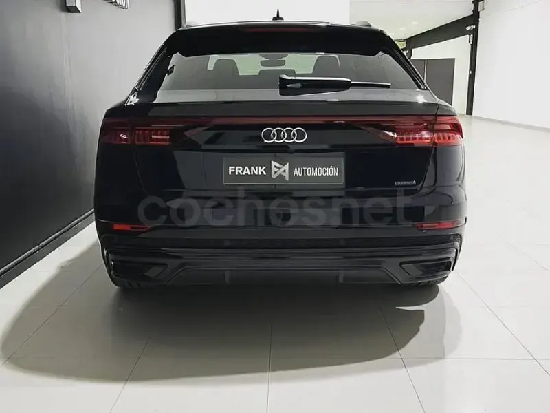 Usado Audi Q8 286 CV (210 kW) 2021 Negro SUV