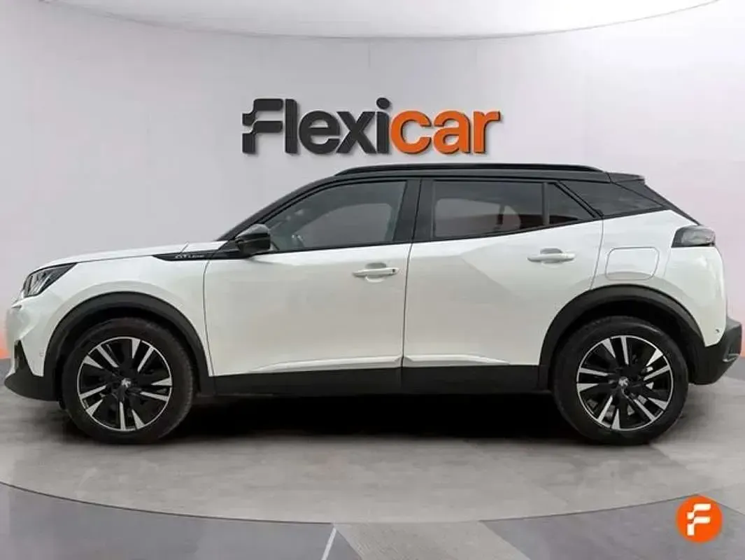 Usado Peugeot 2008 GT-line 131 CV (96 kW) 2020 Blanco SUV