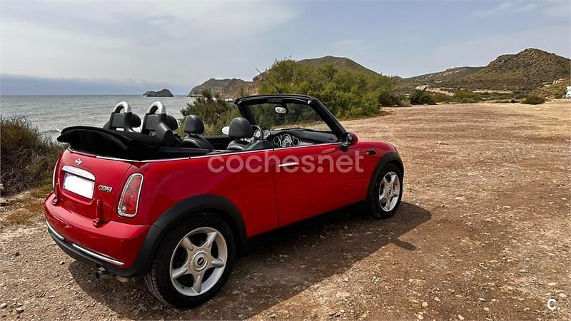 Usado Mini Cooper Cabriolet 116 CV (85 kW) 2005 Rojo Descapotable