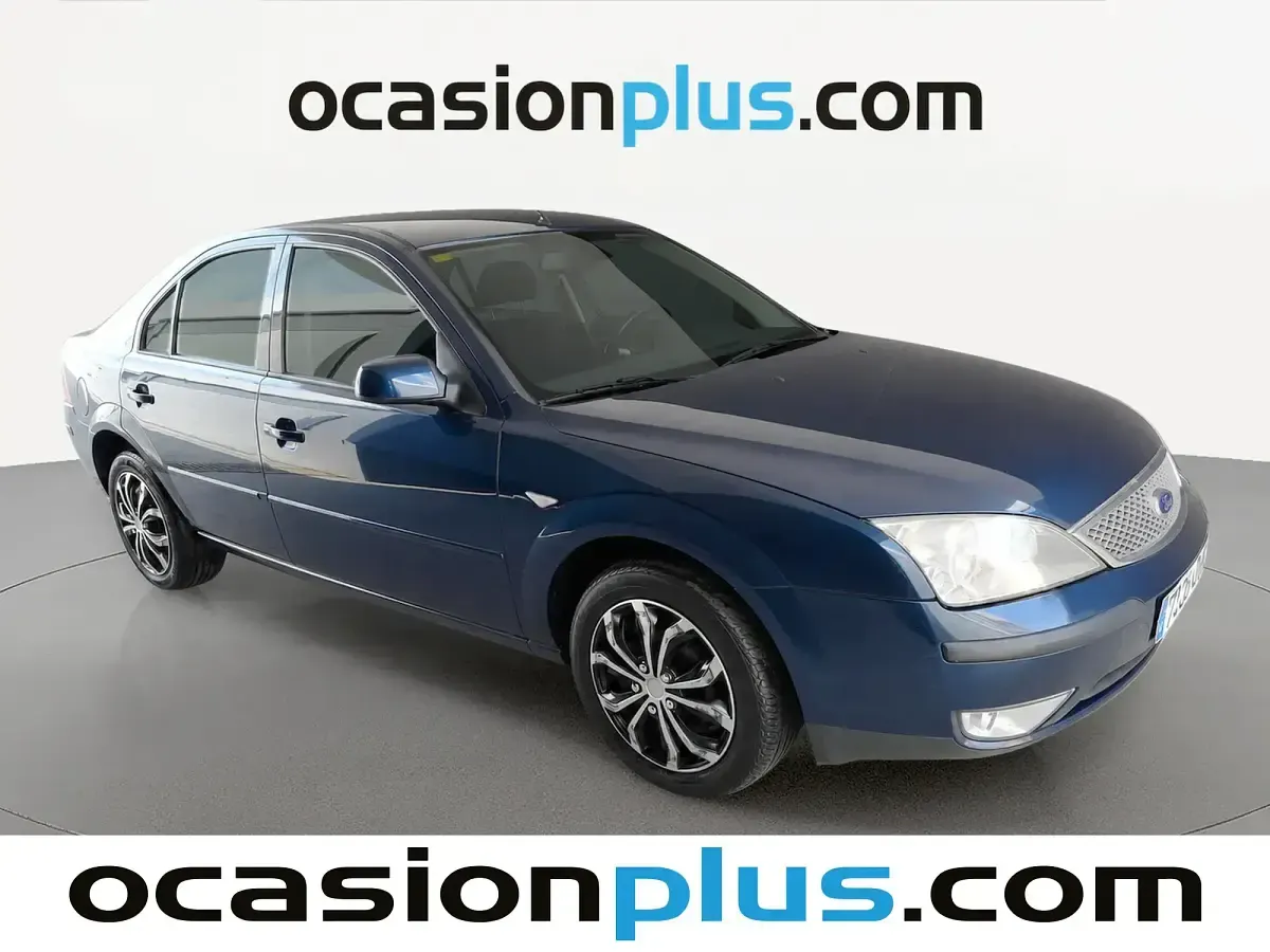 Usado Ford Mondeo Ghia 131 CV (96 kW) 2005 Azul Berlina