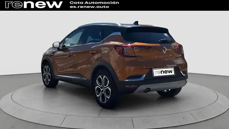 Usado Renault Captur Zen 130 CV (95 kW) 2020 Naranja SUV