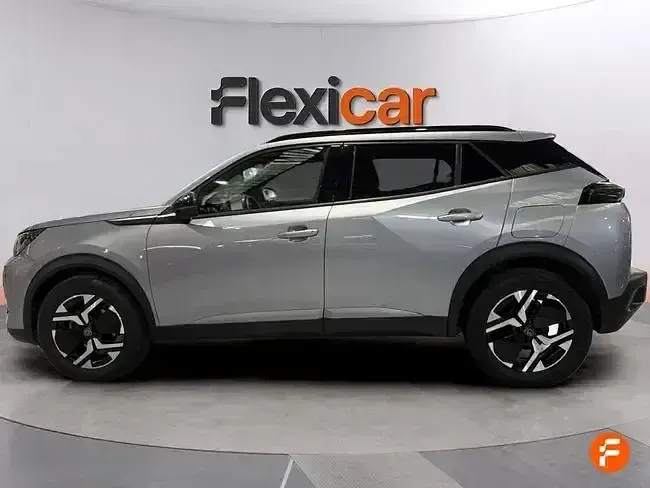 Usado Peugeot 2008 Allure 130 CV (95 kW) 2024 Gris SUV