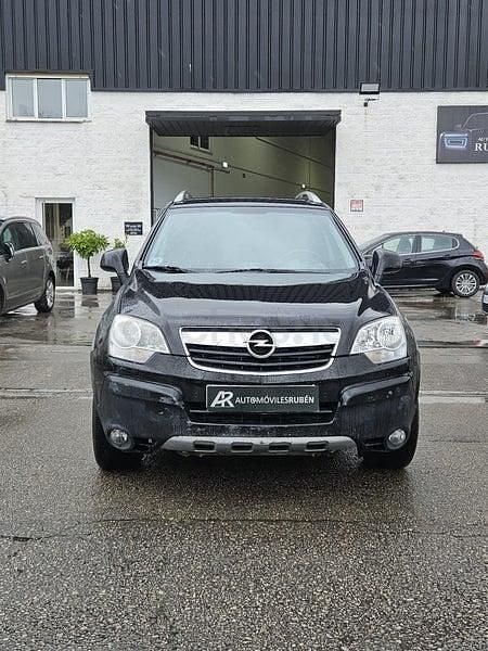 Usado Opel Antara Cosmo 150 CV (110 kW) 2008 Negro SUV