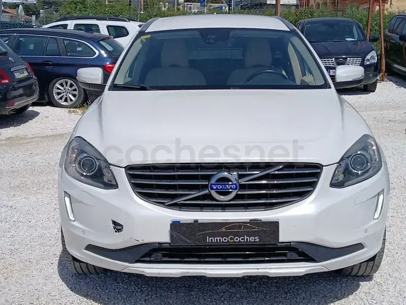 Usado Volvo XC60 Momentum 181 CV (133 kW) 2015 Blanco SUV
