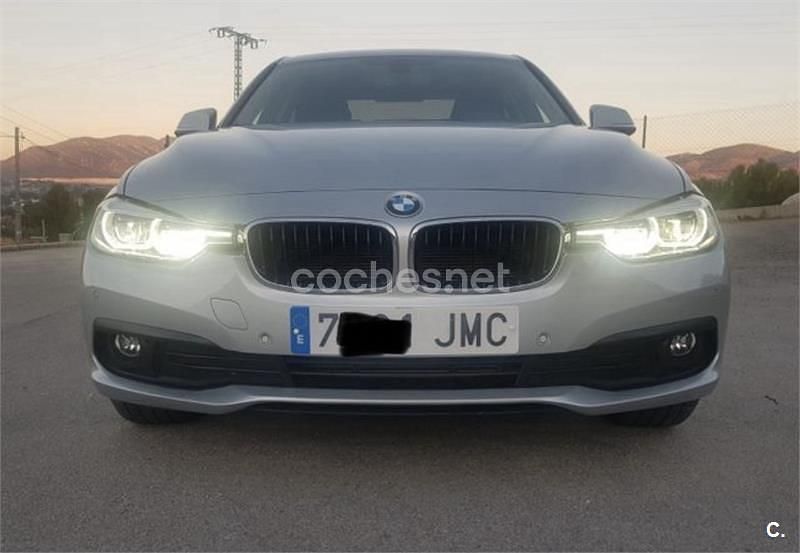 Usado BMW 318 143 CV (105 kW) 2016 Gris / plata Berlina