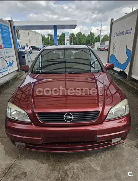 Usado Opel Astra 75 CV (55 kW) 1999 Granate Berlina
