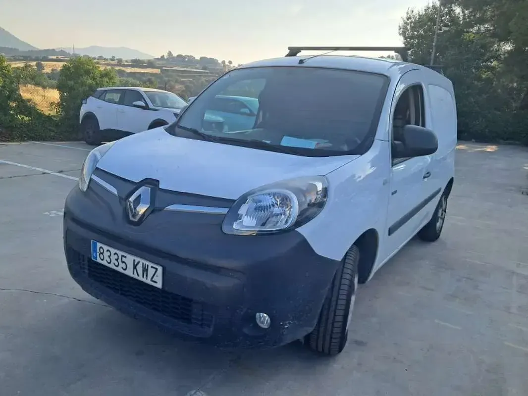 Usado Renault Kangoo 44 kW (60 CV) 2019 Blanco Monovolumen