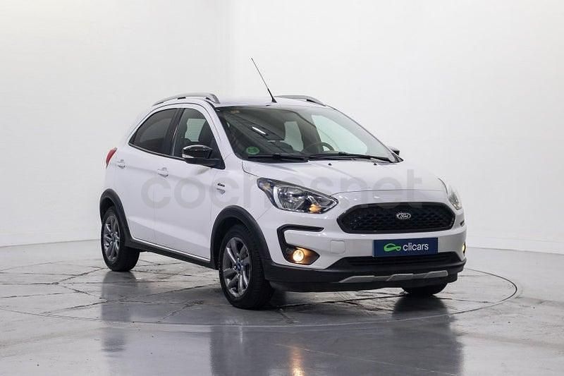 Usado Ford Ka Plus Ultimate 85 CV (62 kW) 2019 Blanco Utilitario