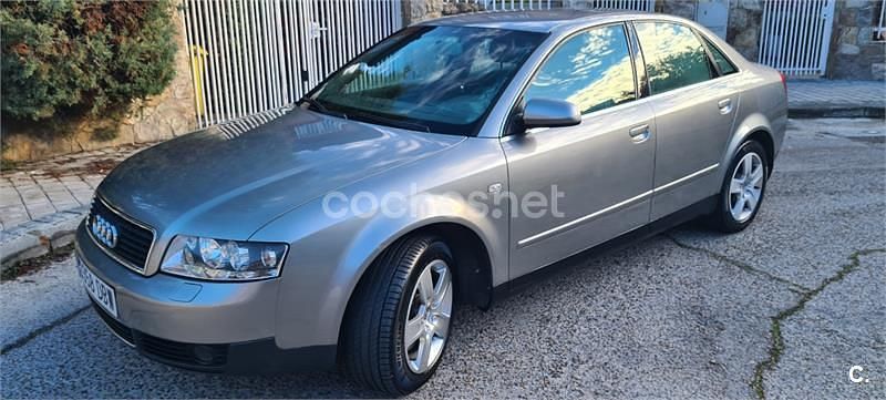 Gris / plata Usado 2004 Audi A4 Sport Berlina | 2490 € (Super precio) - Imagen 1/4