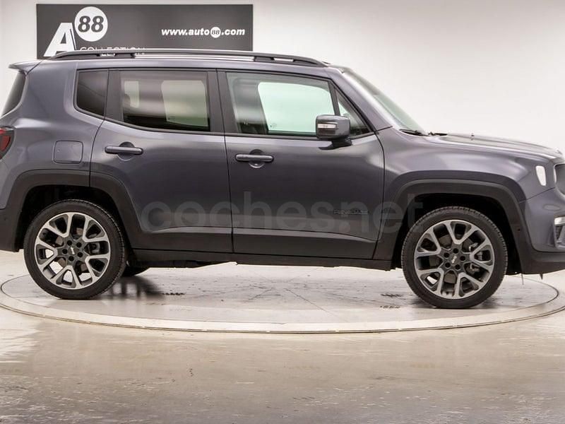 Usado Jeep Renegade 240 CV (176 kW) 2022 Gris / plata SUV