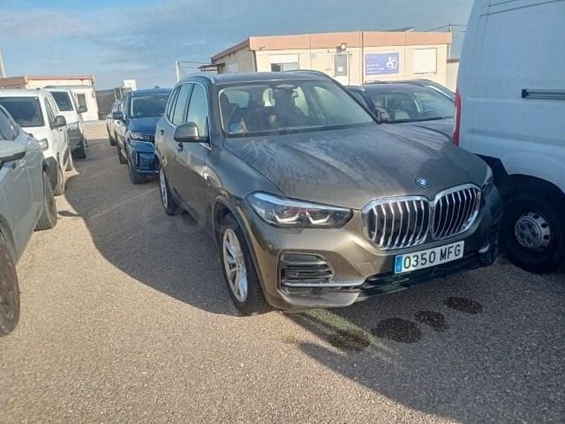 Usado BMW X5 Comfort Edition 394 CV (289 kW) 2023 Gris / plata SUV