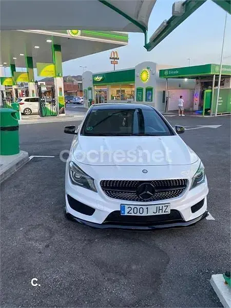 Usado Mercedes CLA200 AMG line 136 CV (100 kW) 2015 Blanco Coupe