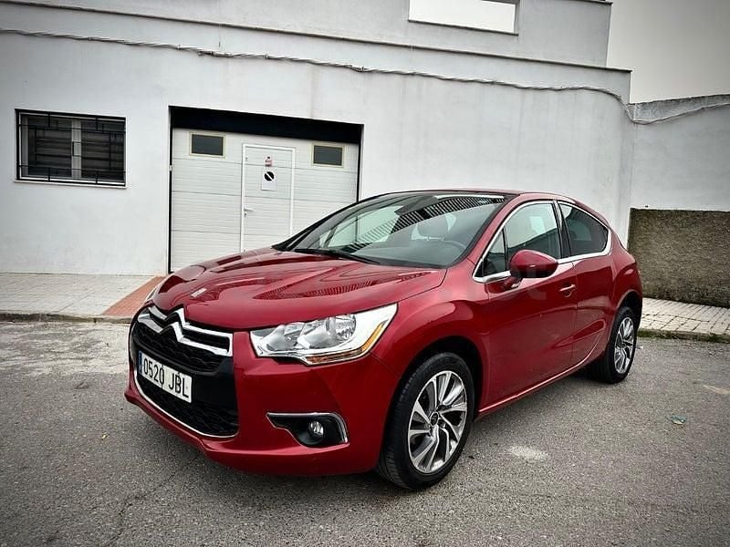 Usado Citroën DS4 Style 114 CV (83 kW) 2014 Granate Utilitario
