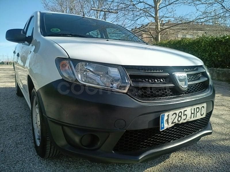 Usado Dacia Sandero Base 75 CV (55 kW) 2013 Blanco Berlina