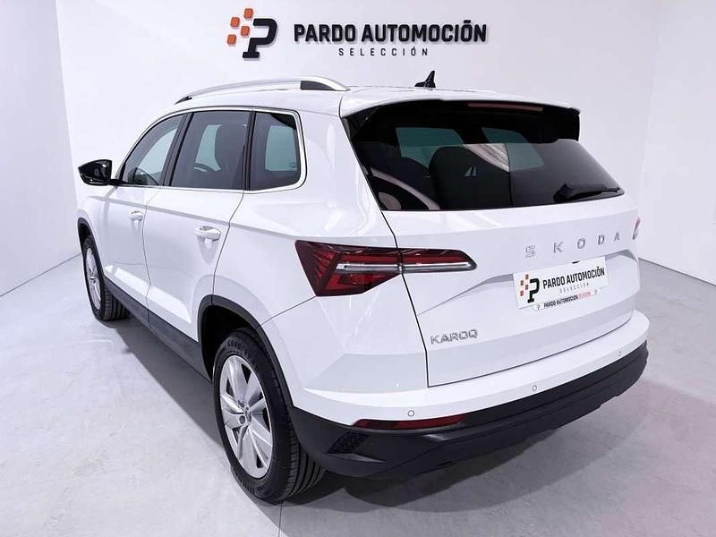 Usado Skoda Karoq Selection 116 CV (85 kW) 2025 Blanco SUV
