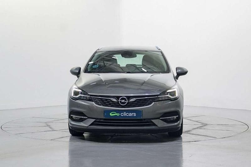 Usado Opel Astra Elegance 145 CV (106 kW) 2020 Gris Utilitario