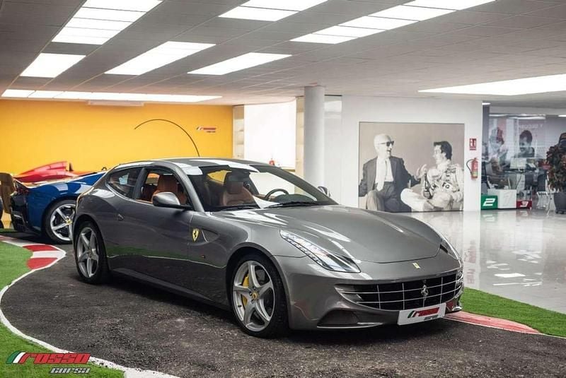Usado Ferrari FF 661 CV (486 kW) 2012 Gris Familiar