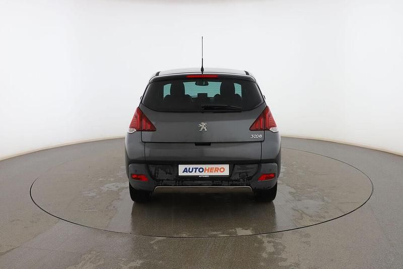 Usado Peugeot 3008 Allure 115 CV (84 kW) 2014 Gris Familiar