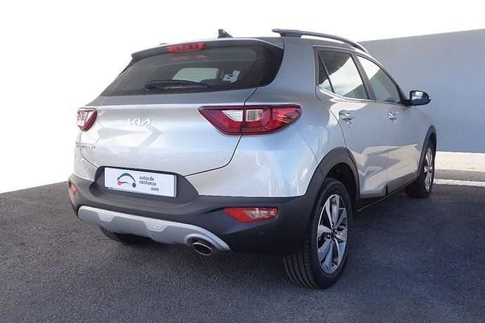 Usado Kia Stonic 100 CV (73 kW) 2021 SUV