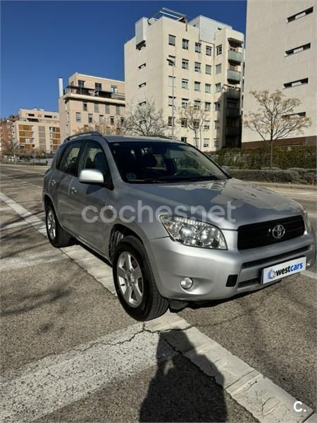 Gris / plata Usado 2006 Toyota RAV4 Executive SUV | 8890 € (Precio justo) - Imagen 1/4