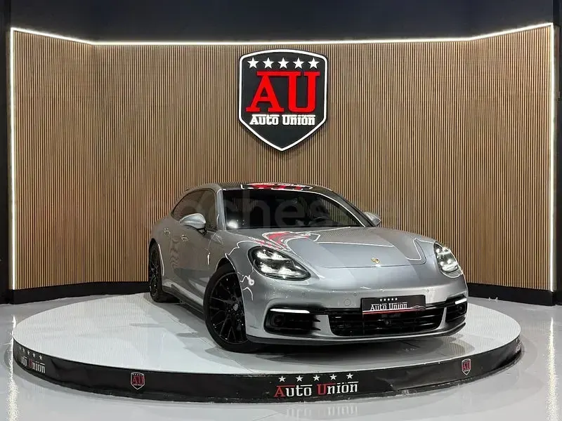 Occasion Porsche Panamera Sport Turismo 462 PK (339 kW) 2018 Grijs Stationwagen